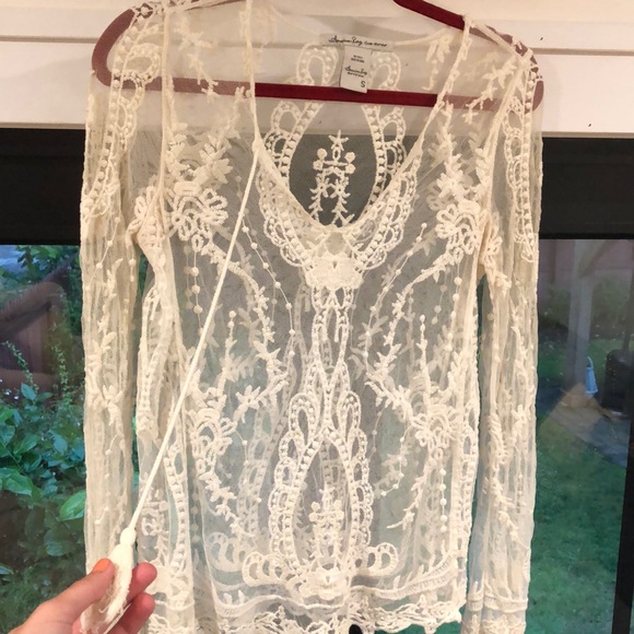 Mesh/lace long sleeve light and airy shirt - Picture 3 of 4